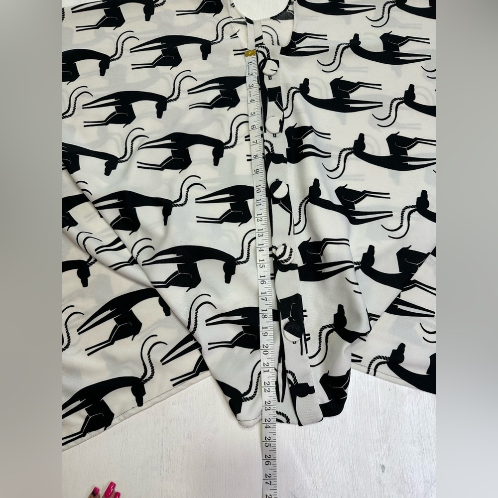 Black White Antelope Print Cape Top One Size Button Front Art Graphic Ponchos - Picture 5 of 8